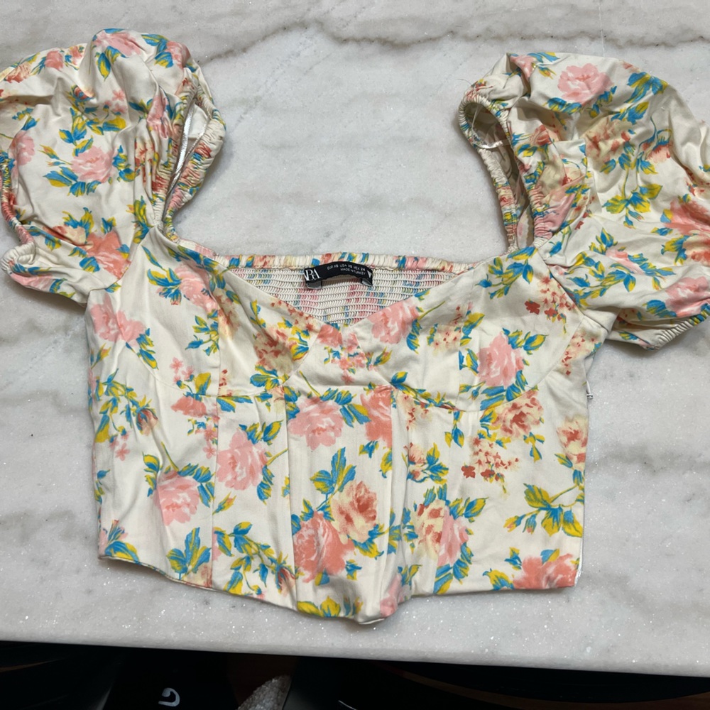 Floral Cropped Top - Picture 1 of 3